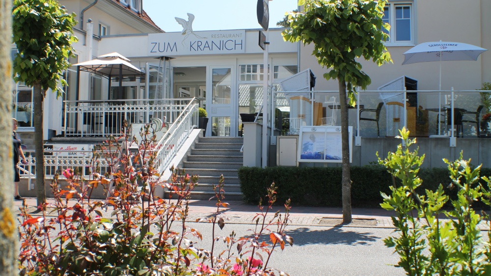 Eingang Restaurant Zum Kranich - Restaurant in Baabe - Restaurant auf Rügen - im R&R Strandhotel Baabe